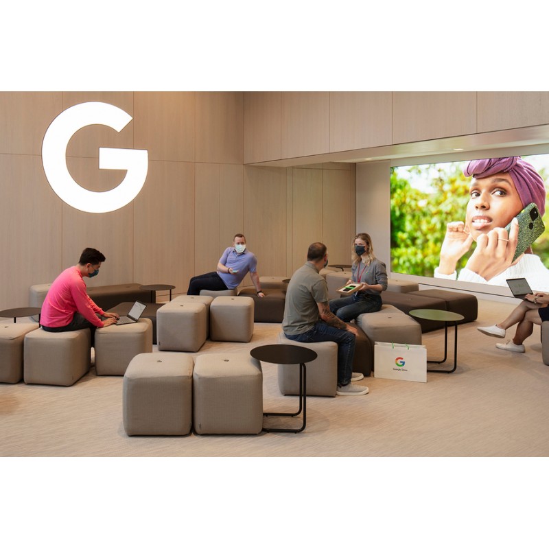 Bên trong cửa hàng đầu tiên của Google